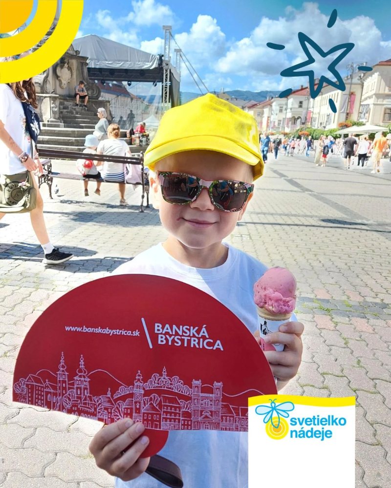 Mladý zákazník s kornútkom a vejárom Banskej Bystrice